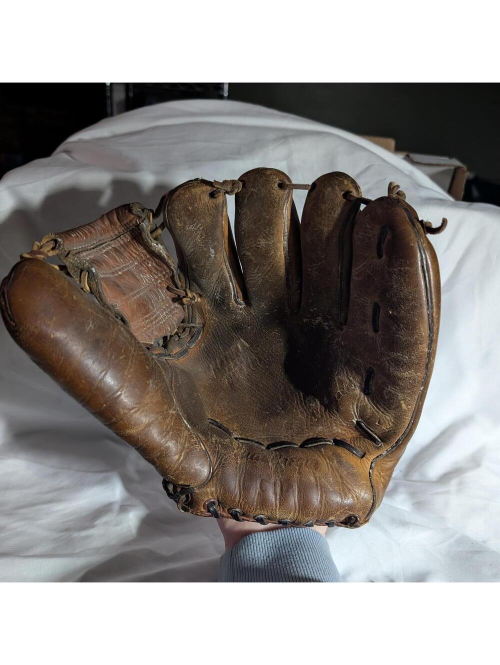 Vintage MacGregor G11 baseball glove